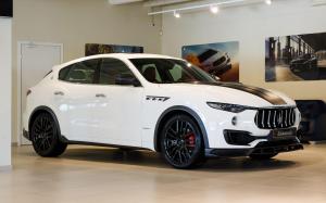 Maserati Levante Shtorm White Matte Carbon by Larte Design